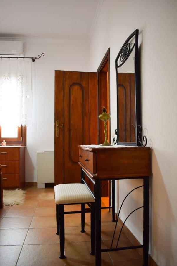 Sunshine House For 9, Cozy Set Up,Verandas, Sea View. Karterados  Exteriér fotografie