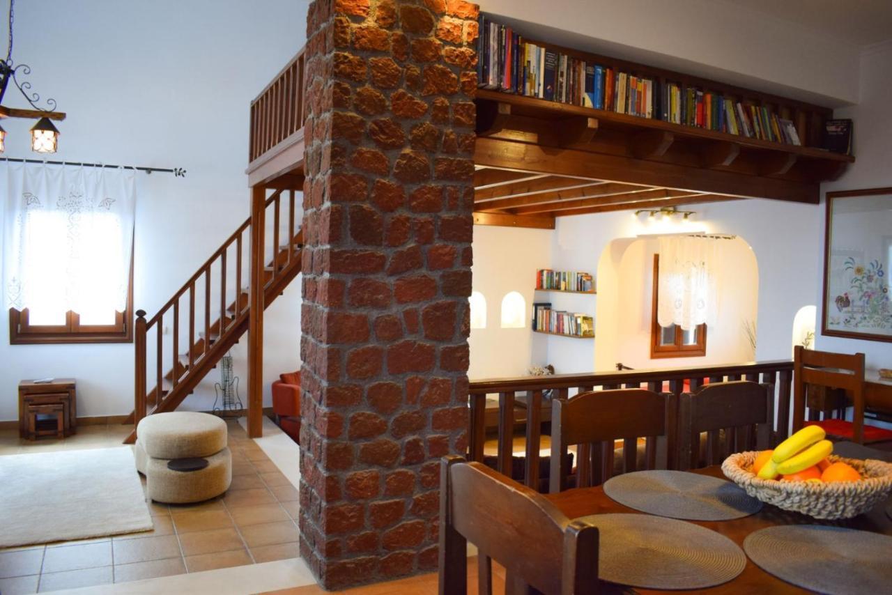 Sunshine House For 9, Cozy Set Up,Verandas, Sea View. Karterados  Exteriér fotografie