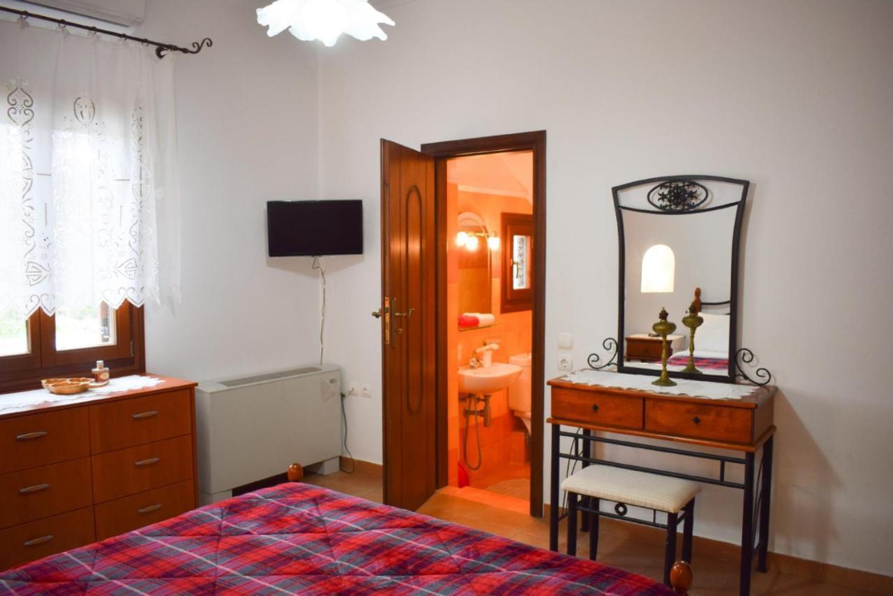 Sunshine House For 9, Cozy Set Up,Verandas, Sea View. Karterados  Exteriér fotografie