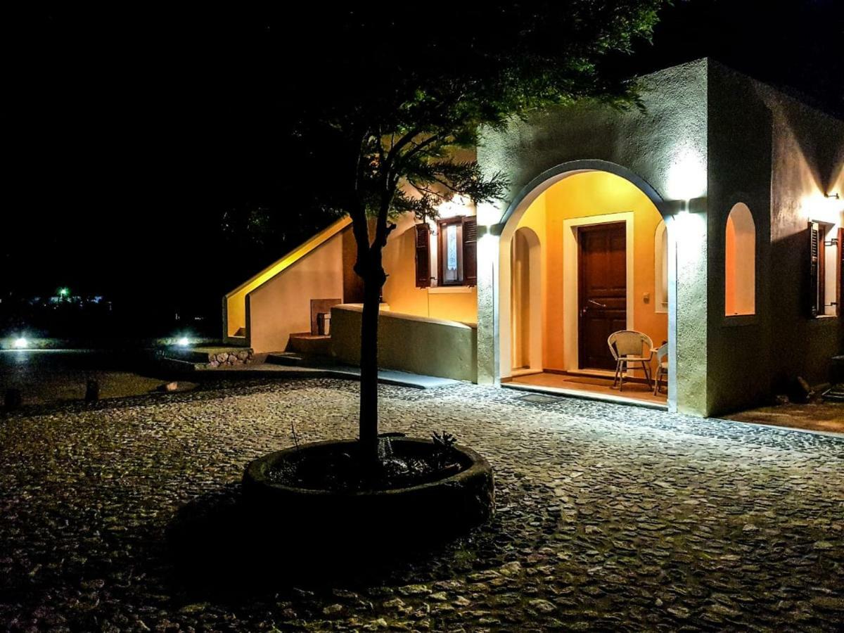 Sunshine House For 9, Cozy Set Up,Verandas, Sea View. Karterados  Exteriér fotografie